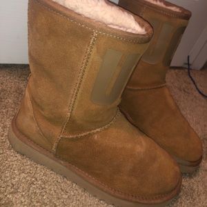 Woman’s Uggs Boots
